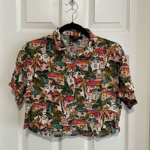 Forever 21 Button Front Villa Patterned Crop Top
